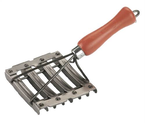 Metallstriegel 8-reihig, durchbrochen